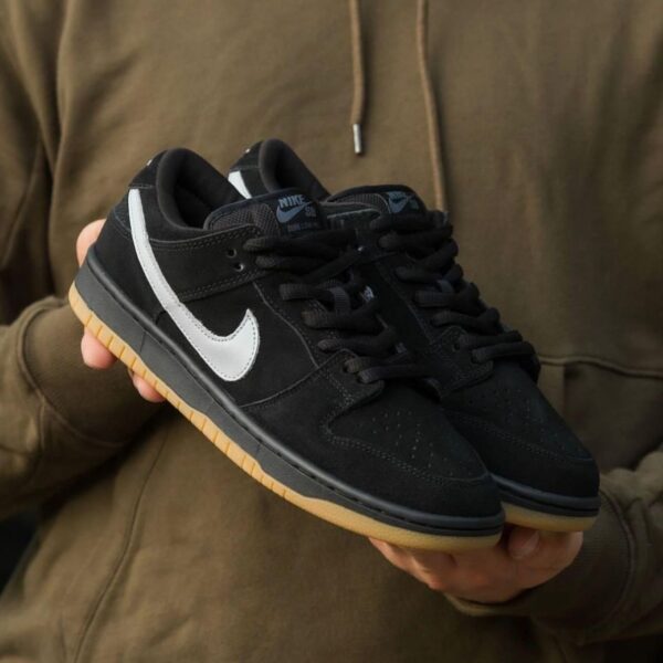 NIKE SB DUNK LOW FOG BLACK GUM
