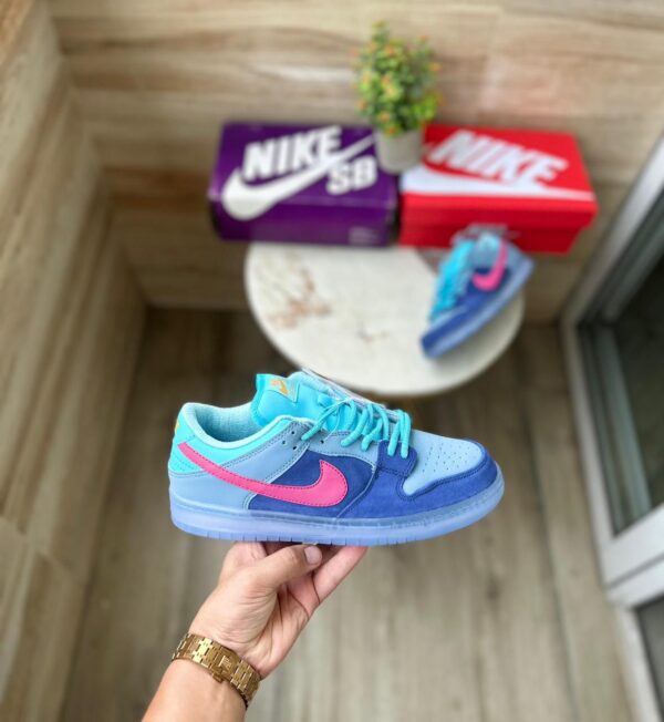 NIKE SB DUNK RUN THE JEWELS
