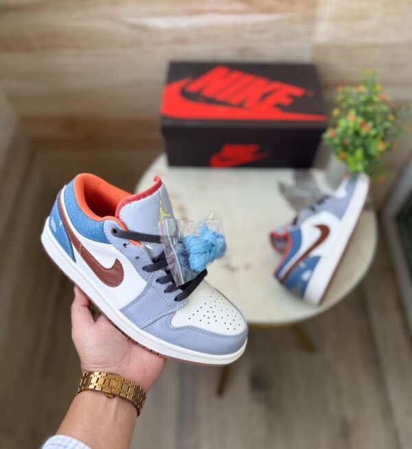 AIR JORDANS RETRO 1 CUT PHANTOM DENIM