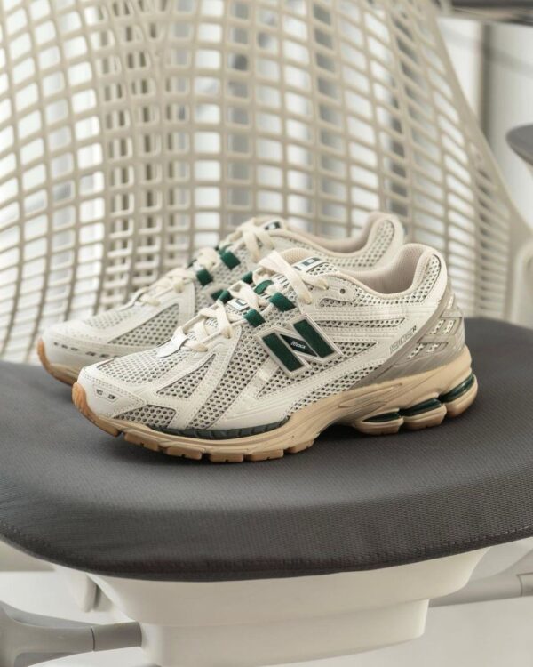NEW BALANCE 1906 WHITE GREEN CREAM