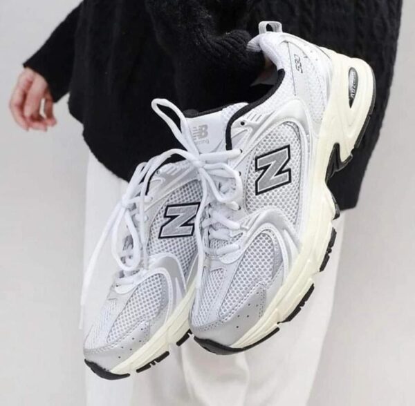 NEW BALANCE 530 OFF WHITE