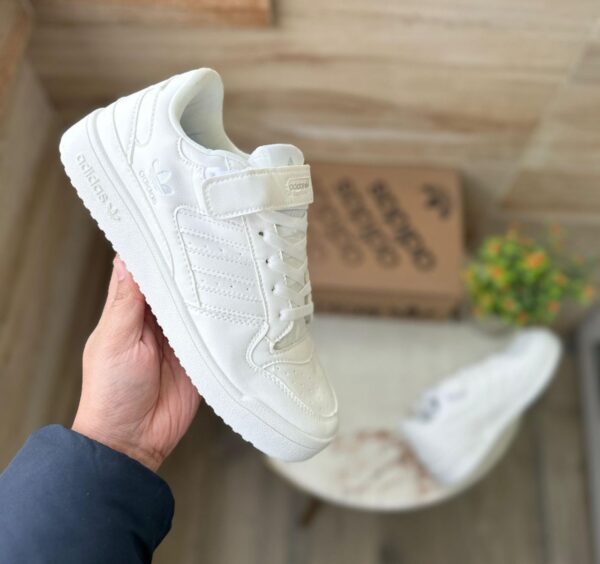 ADIDAS FORUM 84 TRIPPLE WHITE EDTN