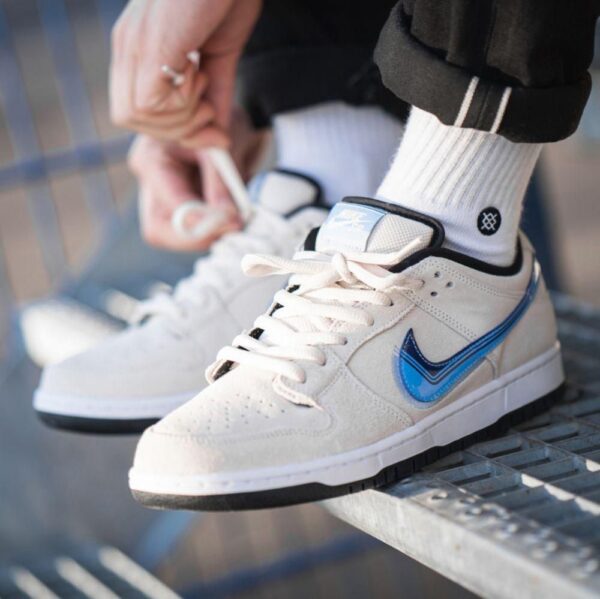 NIKE SB DUNK TRUCK IT