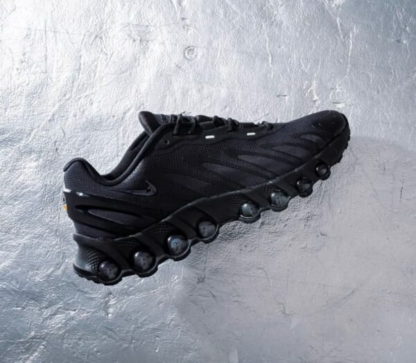 NIKE AIRMAX DN8 BLACK CRIMSON