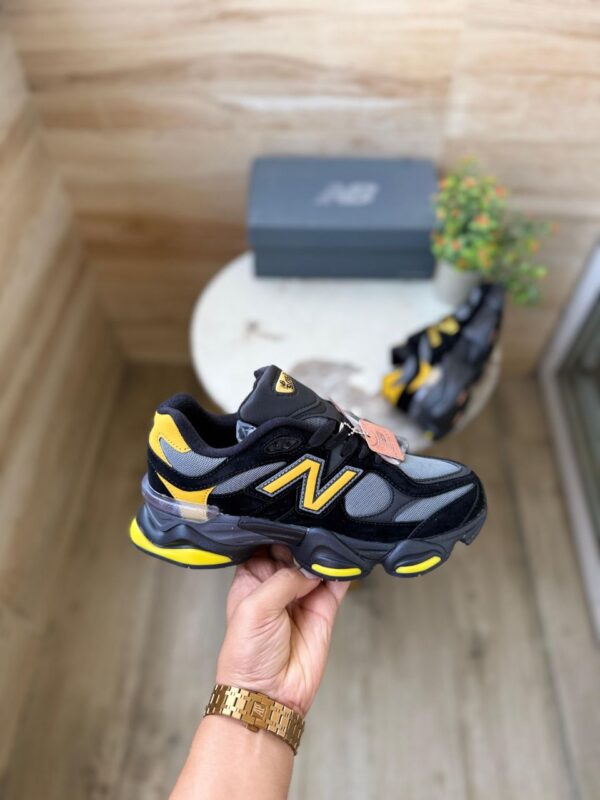 NEW BALANCE 9060 THUNDER