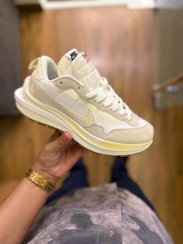 NIKE VAPORWAFFLE X SACCAI